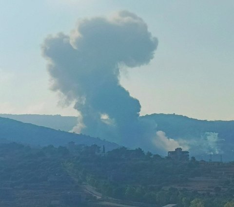 FOTO: Pertempuran Mendebarkan Drone Hizbullah vs Jet Tempur Israel, Langit Perbatasan Lebanon Mencekam!