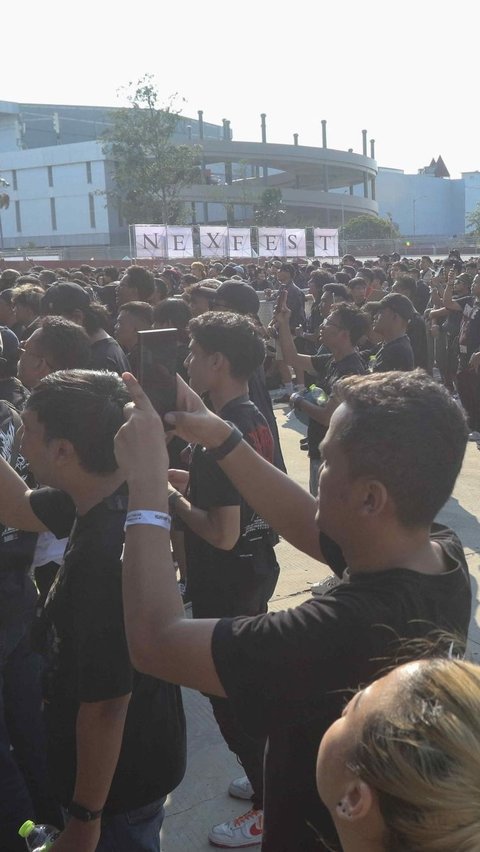 FOTO: Antusiasme Para Pecinta Musik Rock Padati Nex Fest Indonesia 2024 di Ancol