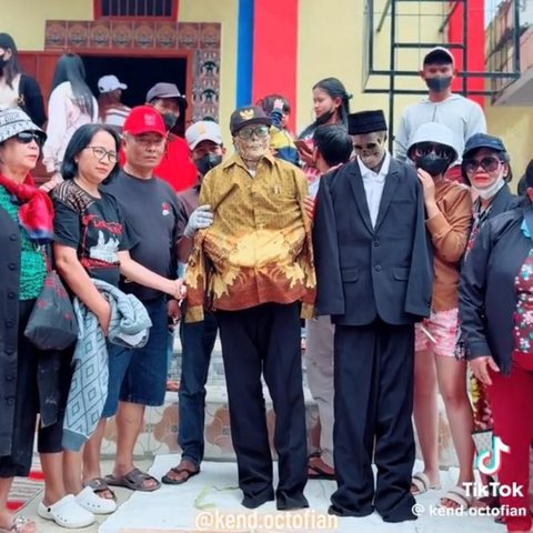 Kembali Digelar, Begini Ritual Ma’nene di Toraja yang Curi Perhatian