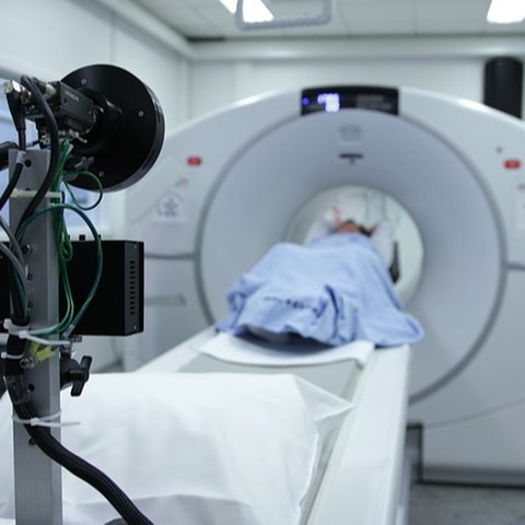 CT Scan Kepala Anak, Persiapan dan Prosedurnya yang Perlu Diketahui