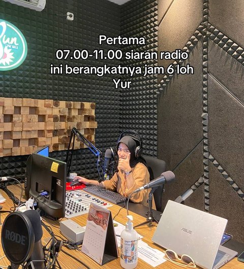 Dari Penyiar Radio hingga Guru, Kisah Wanita Kerjakan 4 Profesi Dalam Sehari Ini Banjir Pujian