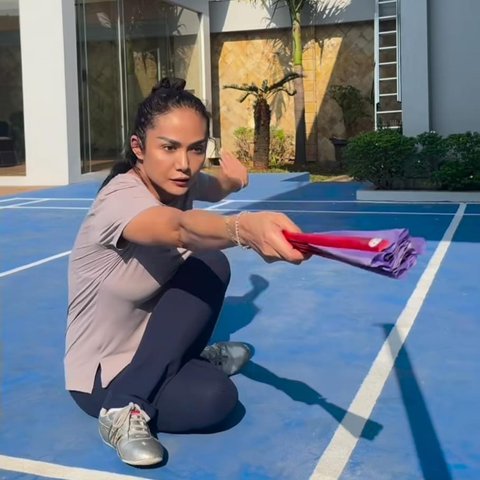 Momen Splitnya Curi Perhatian, Intip Potret Lincah Kris Dayanti Latihan Wushu di Usia 49 Tahun