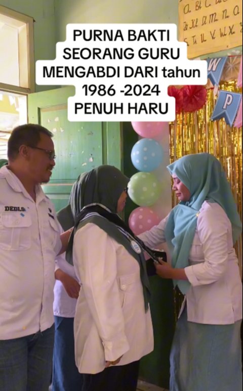 Sudah Mengajar dari 1986 hingga 2024, Momen Perpisahan Guru Ini Penuh Haru