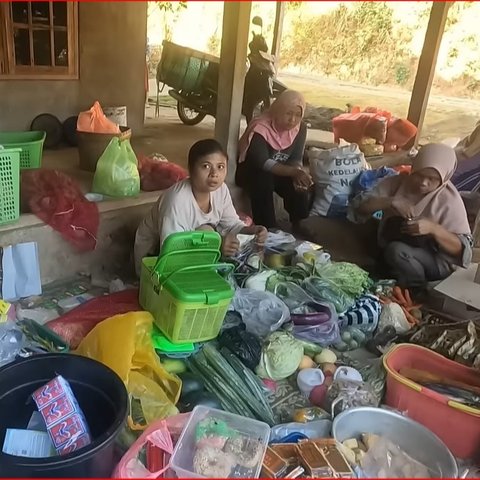 Kaya Hasil Bumi, Begini Suasana Pasar Terpencil di Wonogiri yang Dulunya Jadi Rute Gerilya Jenderal Soedirman