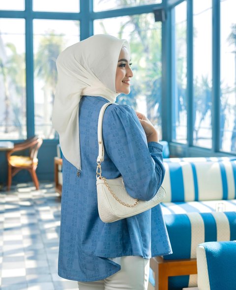 Potret Terbaru Marshanda Tampil Berhijab Beda Banget dan Bikin Pangling, Netizen 'Cantik Banget'