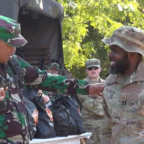 Momen Langka Kapten Tentara AS Jadi Imam Salat Anggota TNI di Masjid, Pernah Kepepet Salat Berdiri Dalam Barisan Pasukan