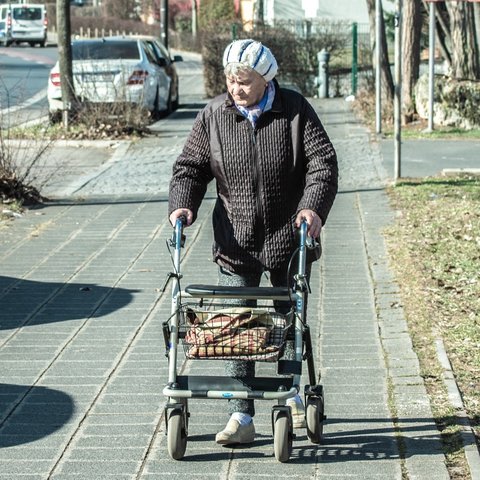 6 Mitos Penyakit Alzheimer, Ternyata Tak Hanya Menyerang Lansia