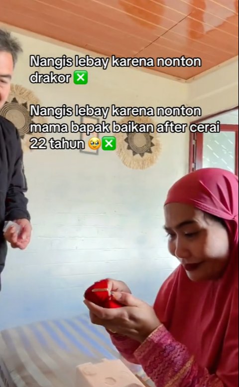 Viral Momen Mantan Suami Istri Kembali Komunikasi usai 22 Tahun Bercerai, Bikin Anaknya Haru