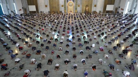 Kisah di Balik Kemegahan Masjid Al Akbar Surabaya, Gagal Dibangun dalam Waktu Singkat