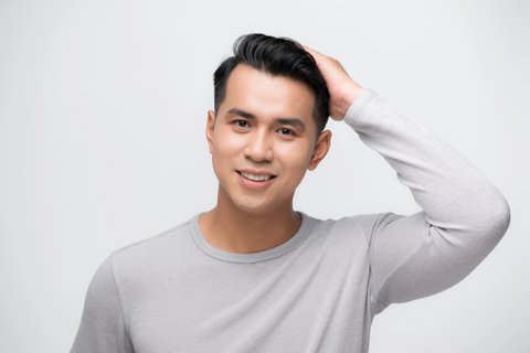 Menyuburkan Rambut Pria yang Tipis Bisa Dimulai dari Langkah Ini! Apa Saja?