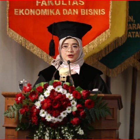 Dosen UGM Ini Pernah Sepelekan Kuliah karena Jadi Aktivis, Kini Ditetapkan Jadi Guru Besar