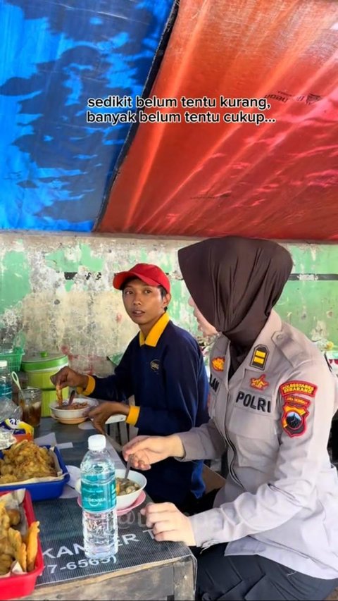 Viral Aksi Polwan Traktir Makan Tukang Becak hingga Penyapu Jalanan, Aksinya Tuai Pujian