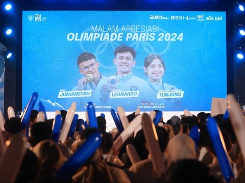 FOTO: Apresiasi Atlet Peraih Medali Olimpiade Paris 2024: Veddriq, Rizki, dan Gregoria Diguyur Bonus Miliaran Rupiah