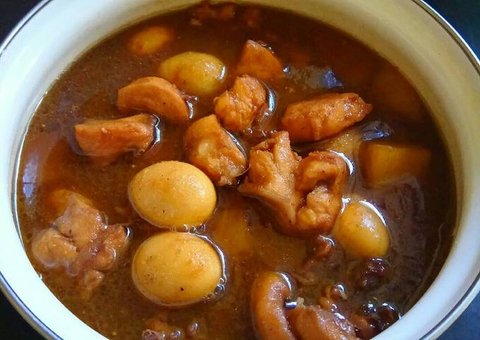 Resep Semur Ayam Simpel tapi Bumbunya Medok dan Rasanya Enak