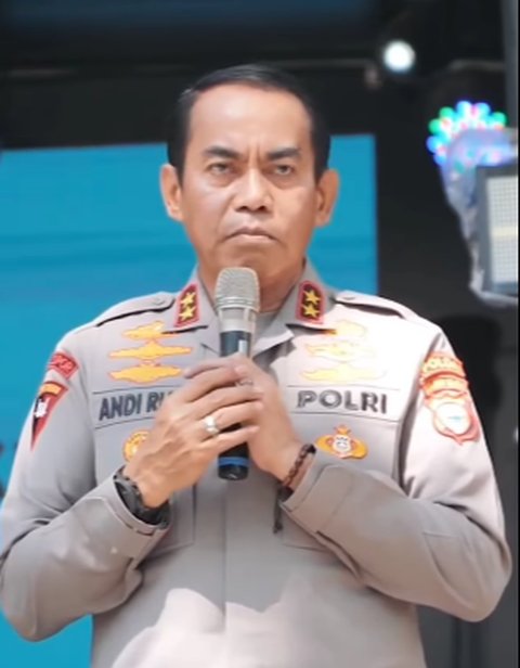 Kini Ditugaskan di Kampung Halaman, Jenderal Bintang 2 Polri Reuni dengan Teman SMP '40 Tahun Kita Berpisah'