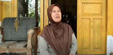 Demi Mengurus Sang Ibu, Artis Dangdut Legendaris Ini Memilih Tinggal di Tengah Hutan