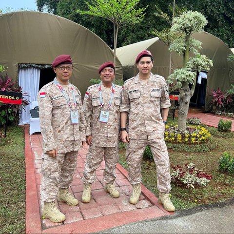 Ganteng dan Gagah, Potret Budi Djiwandono Keponakan Prabowo Berseragam Loreng dan Baret Merah