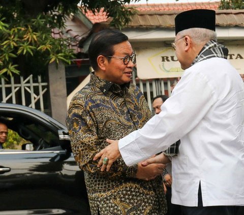 FOTO: Momen Pramono - Rano Disambut dengan Pelukan Fauzi Bowo Saat Kunjungi Museum MH Thamrin