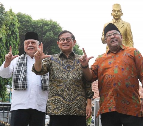 FOTO: Momen Pramono - Rano Disambut dengan Pelukan Fauzi Bowo Saat Kunjungi Museum MH Thamrin