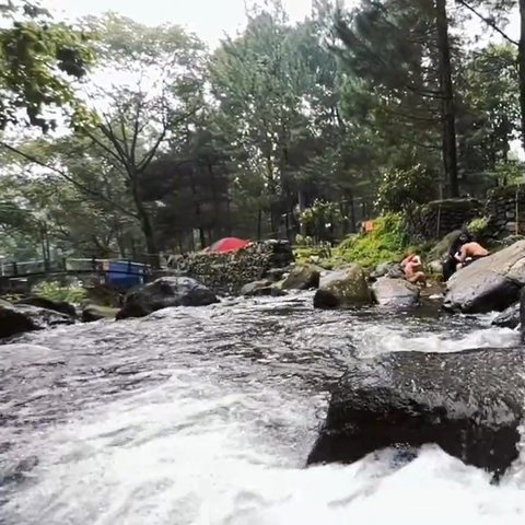 Healing di Curug Cipamingkis yang Eksotis, Datang ke Sini Dipercaya Bikin Hubungan Langgeng