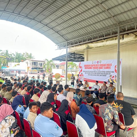 Sasar Pemilih Pemula, Kapolres Rohul Sosialisasikan Pilkada Damai dan Safety Riding