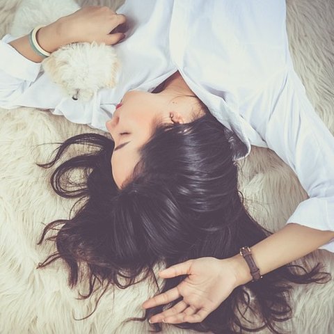 8 Fakta Orang yang Sering Tidur, Fungsi Otak Menurun hingga Berat Badan Meningkat