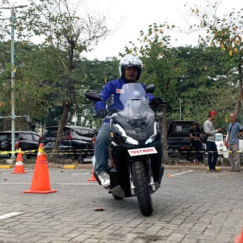 Memahami Fungsi dan Penempatan Lampu Sein di Depan Sepeda Motor