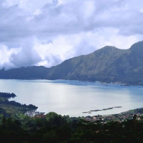 Kisah di Balik Pesona Danau Batur Bali, Ada Manusia Raksasa yang Porsi Makannya Setara 1.000 Orang Biasa