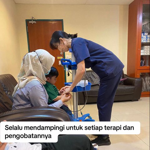 Putuskan Resign demi Anak, Perjuangan Gigih Ibu Ini Curi Perhatian