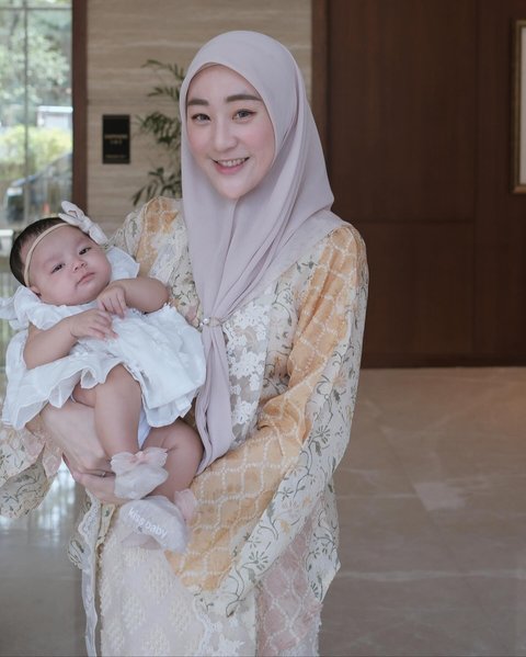 Foto-foto Terbaru Larissa Chou yang Kini jadi Ibu Dua Anak, Ramai Disebut Makin Cantik Setelah Melahirkan Baby Alesha