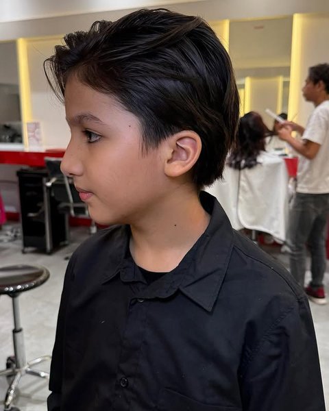 Gara-Gara Sering Disangka Perempuan, Malik Anak Sulung Tasyi Athasyia Akhirnya Potong Rambut, Kini Terlihat Makin Tampan & Menawan