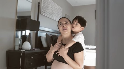 Fakta-fakta Persalinan Anak Kedua Nikita Willy di Amerika, Bersihkan Rumah Hadapi Kontraksi & Tak Beri Tahu Sang Ibu