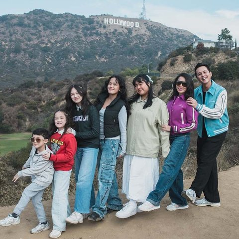 Nyaris Gagal Berangkat, Potret Andhika Pratama & Ussy Sulistiawaty Boyong Semua Anak-anak Liburan ke Los Angeles