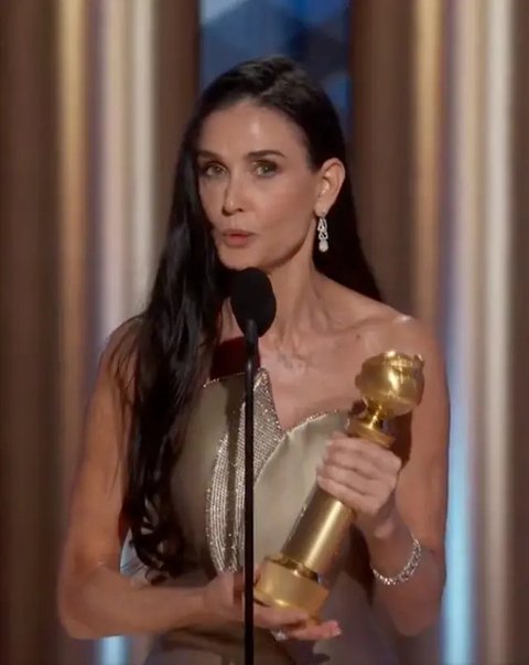 Demi Moore Kaget Menang Penghargaan Golden Globe Awards 2025 Lewat Film The Substance, Dulu Cuma Dianggap Artis Popcorn