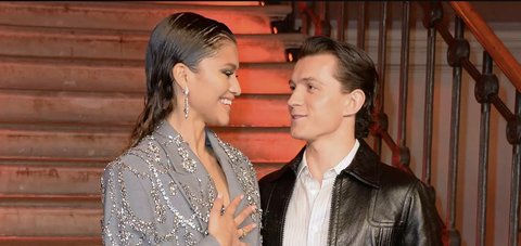 Dikabarkan Baru Dilamar Tom Holland, Cincin Berlian Zendaya Kini Jadi Sorotan