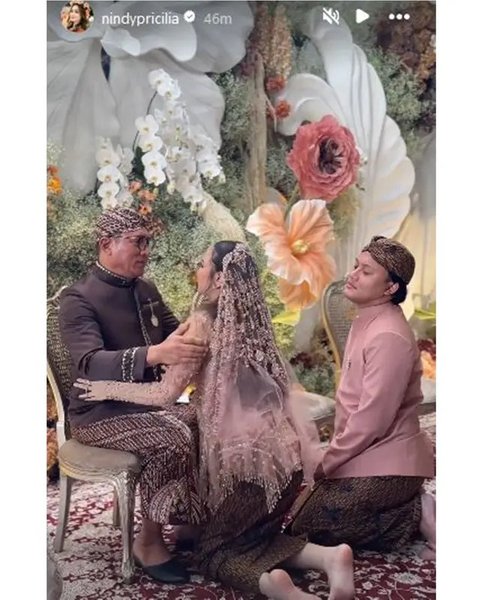 Potret Pengajian 7 Bulanan Kehamilan Mahalini yang Digelar Mewah, Bumi Tampil Cantik dan Menawan dengan Kebaya Pink