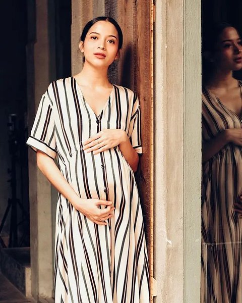 6 Potret Artis Asal Bali saat Pamer Baby Bump, Terbaru Ada Mahalini dengan Pesona Kecantikannya