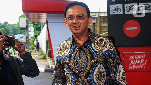 FOTO: Ekspresi Ahok Garuk-Garuk Kepala Usai Diperiksa KPK, Sebut Kasus LNG Bukan di Zamannya