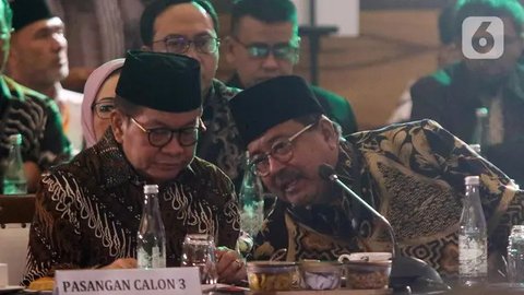 FOTO: Senyum Pramono-Rano Resmi Ditetapkan Jadi Gubernur dan Wakil Gubernur Jakarta Terpilih