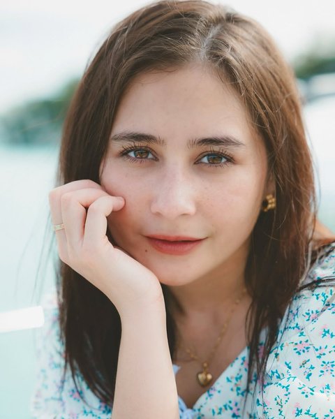 Memukau, Intip Potret Prilly Latuconsina di Hutan Mangrove Kaimana Papua Barat