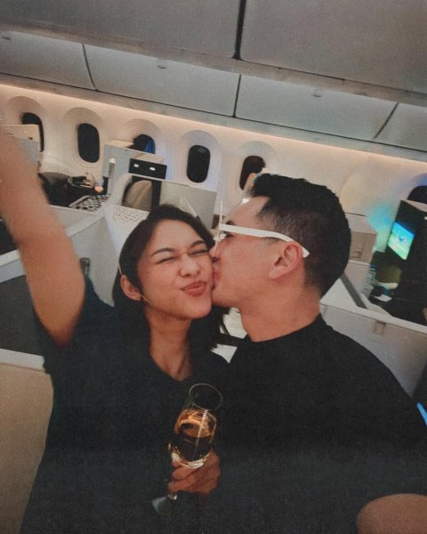 Potret Kemesraan Nana Mirdad dan Andrew White, Tak Heran Dijuluki Sebagai Couple Goals