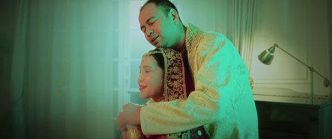 Kemesraan Raffi Ahmad dan Nagita Slavina di Video Klip Terbaru Dewa 19, Berbalut Baju India