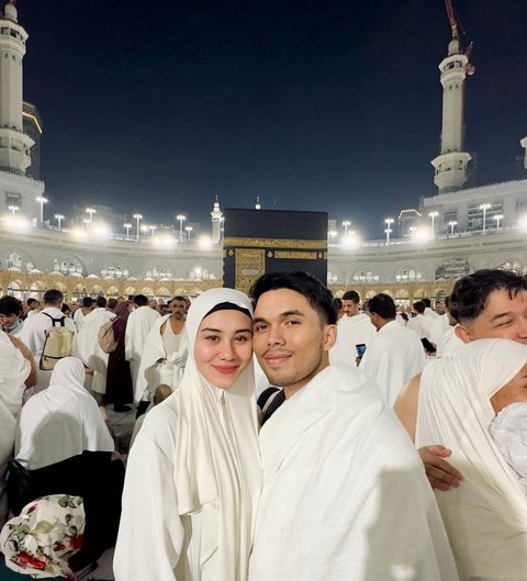 Thariq Halilintar dan Aaliyah Massaid Jalani Umrah Bersama, Caption Haru Penuh Syukur