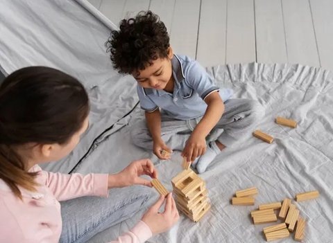 4 Cara Efektif Mengatur Waktu Bersama Anak untuk Ibu yang Bekerja