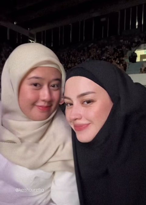 Kimberly Ryder Tampil dalam Balutan Hijab Syar'i, Pesona Kecantikan Sejati