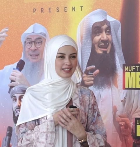 Kimberly Ryder Tampil dalam Balutan Hijab Syar'i, Pesona Kecantikan Sejati