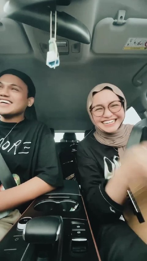 Perjalanan Cinta Dimansyah Laitupa dan Salma Salsabil, Kini Resmi Tunangan