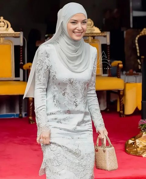 5 Tren Hijab 2025 yang Populer, Bikin Penampilanmu Semakin Stylish!