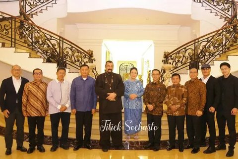 Titiek Soeharto Tunjukkan Keakraban Saat Menjamu Prabowo dan Steven Seagal, Ini Potretnya