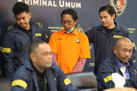 Lagi Asik Makan Roti Bakar Nanang Gimbal Diciduk Polisi, Kini Terancam Hukuman 15 Tahun Penjara Usai Bunuh Sandy Permana